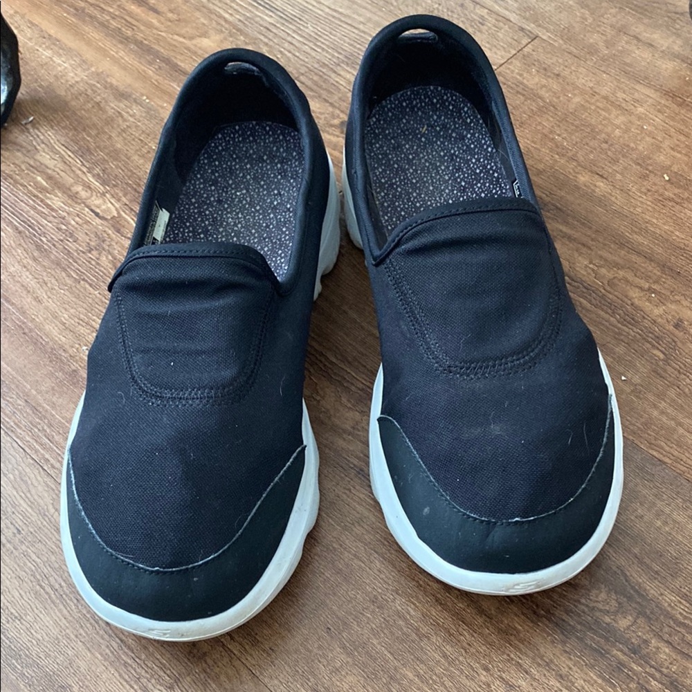 Women's Skechers Ultra Go Black Slip-On Canvas Sneakers size 8